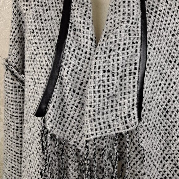 The Royal Standard Rosemary Wrap Jacket Gray and Black Plaid One Size NWT - Picture 2 of 16